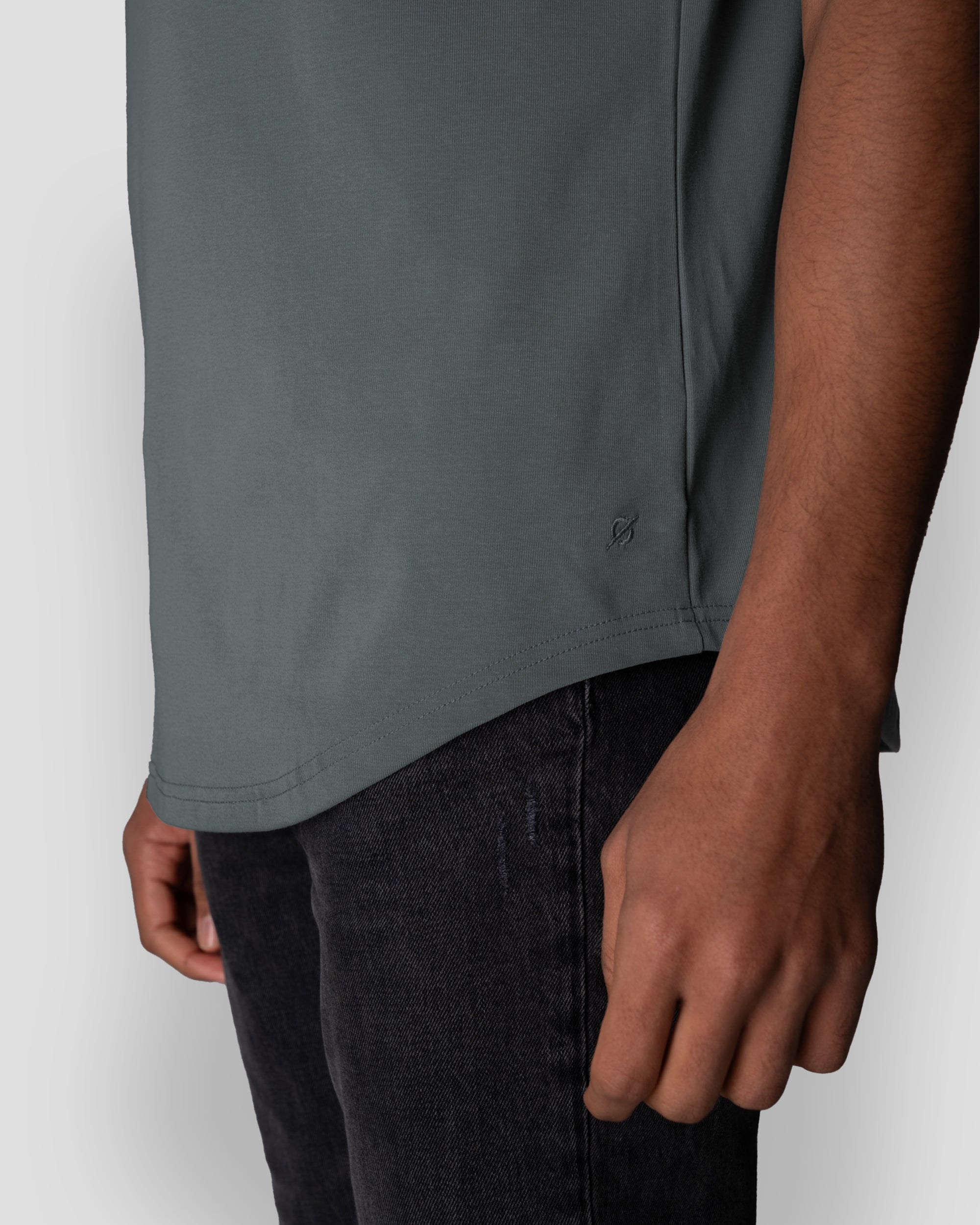 Origin Curved Henley T-Shirt: Carbon