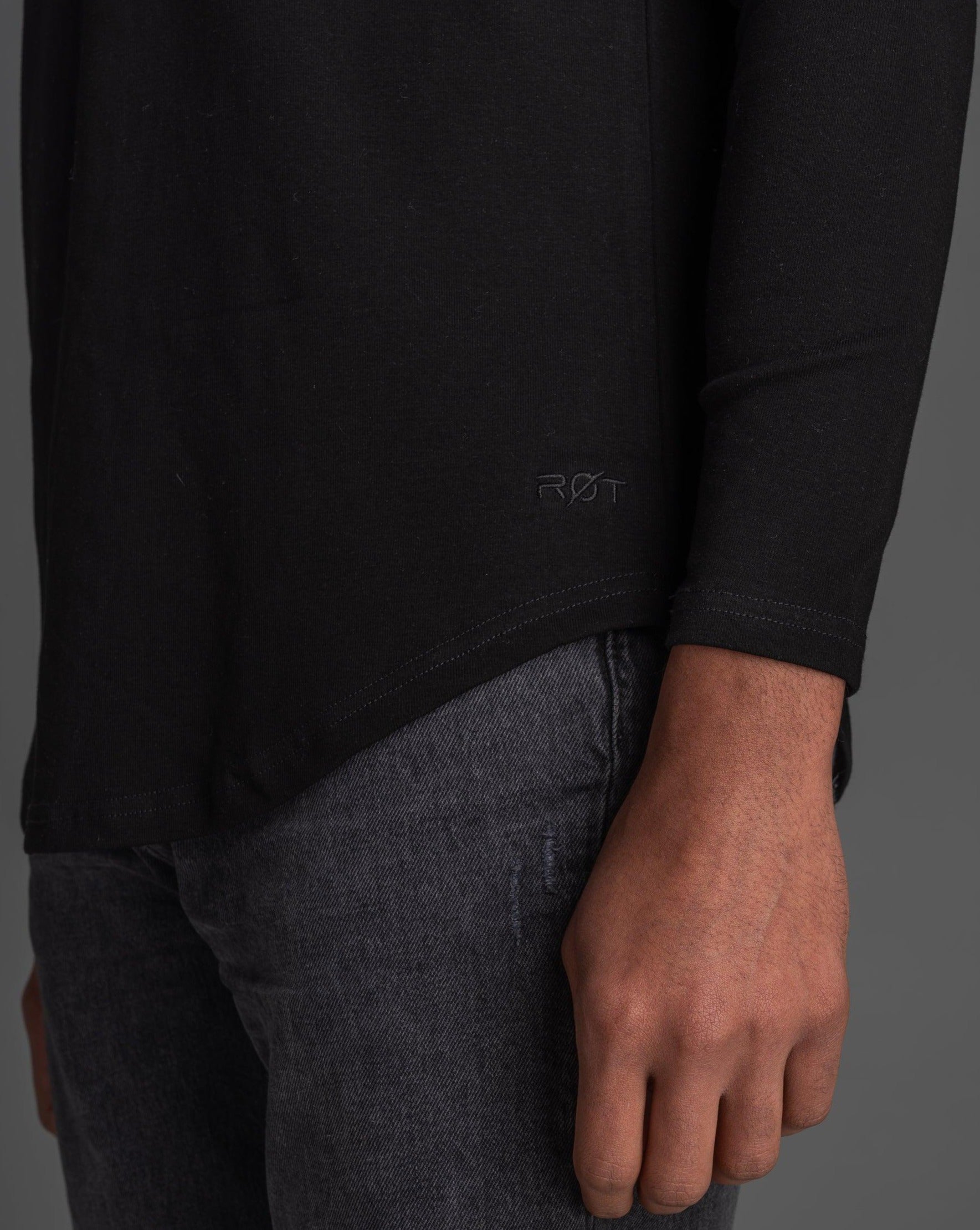Long Sleeve Curved Crew T-Shirt: Black - Rule Of Threads